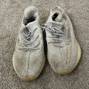 Yeezy Boost Refelctive (Static)
